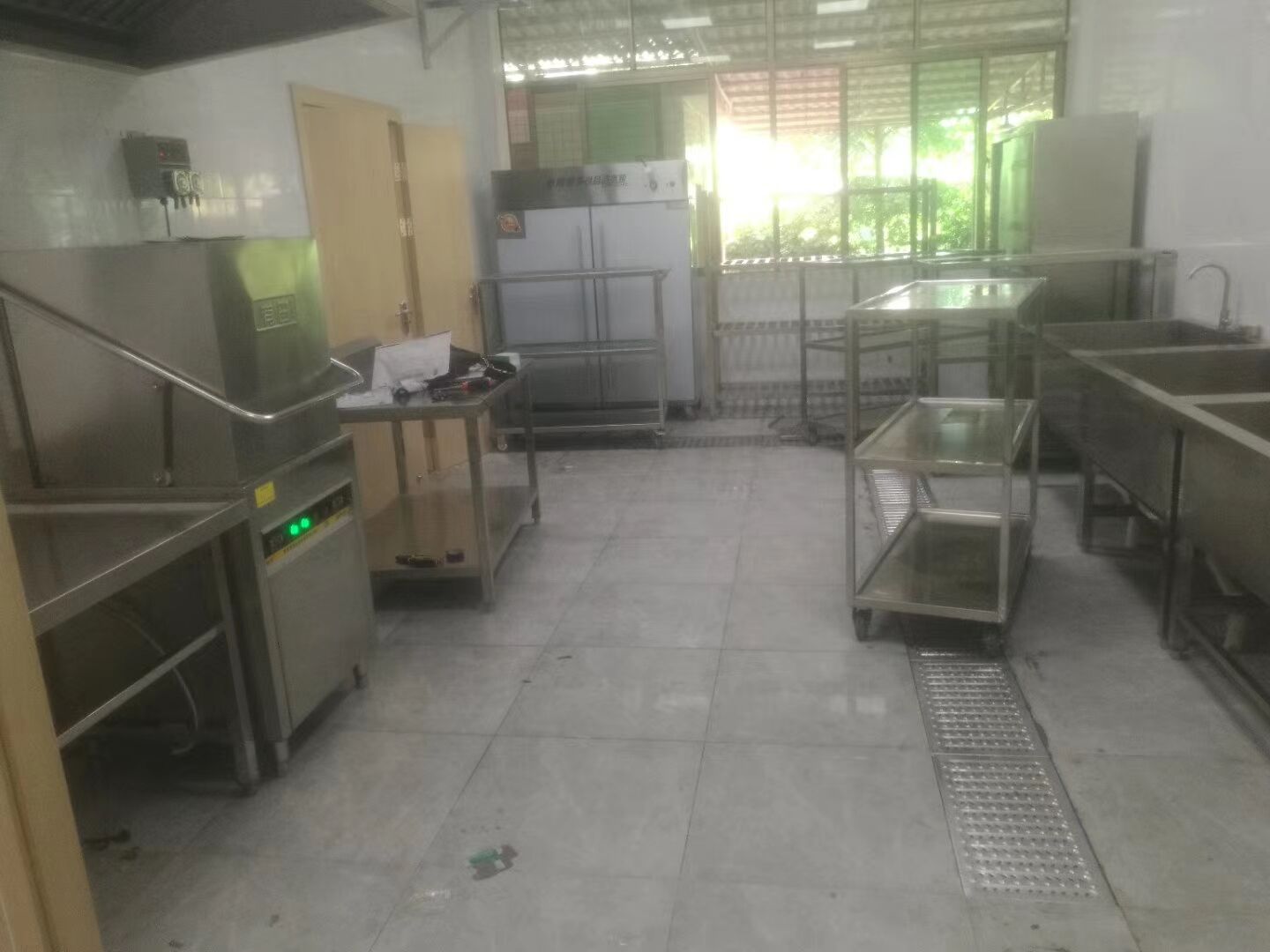 河源市东源县机关食堂成套商用不锈钢厨具设备安装工程